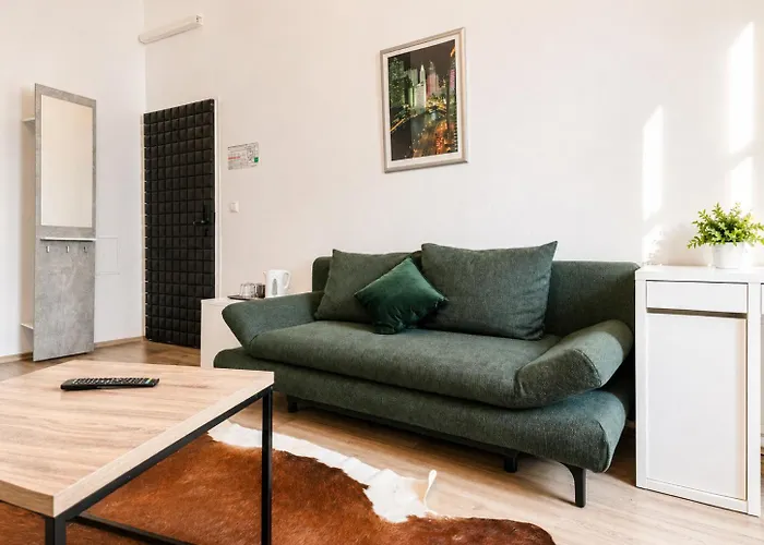 Szálloda 10-min To Westbahnhof, Modern With Tv, Wi-fi Bécs