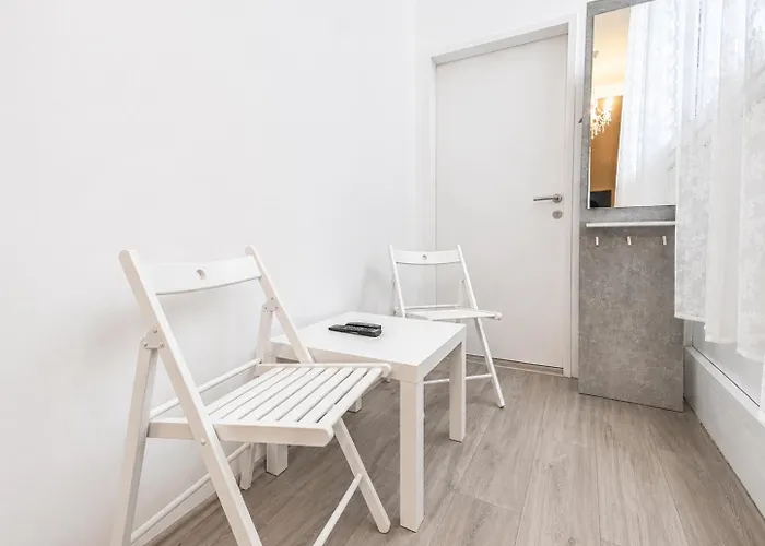 Szálloda 10-min To Westbahnhof, Modern With Tv, Wi-fi *