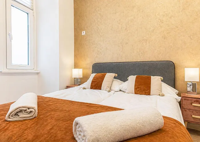 Szálloda 10-min To Westbahnhof, Modern With Tv, Wi-fi Bécs