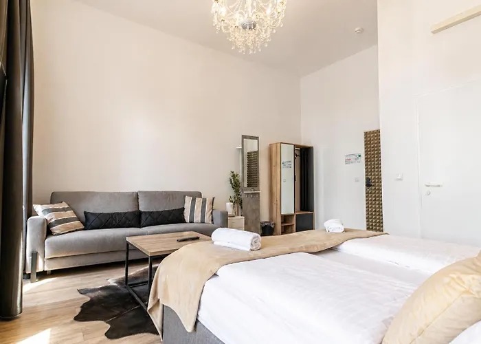 Szálloda 10-min To Westbahnhof, Modern With Tv, Wi-fi Bécs