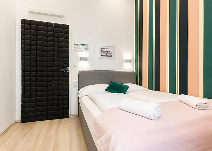 10-min To Westbahnhof, Modern With Tv, Wi-fi