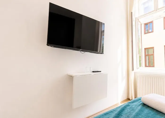 10-min To Westbahnhof, Modern With Tv, Wi-fi Bécs