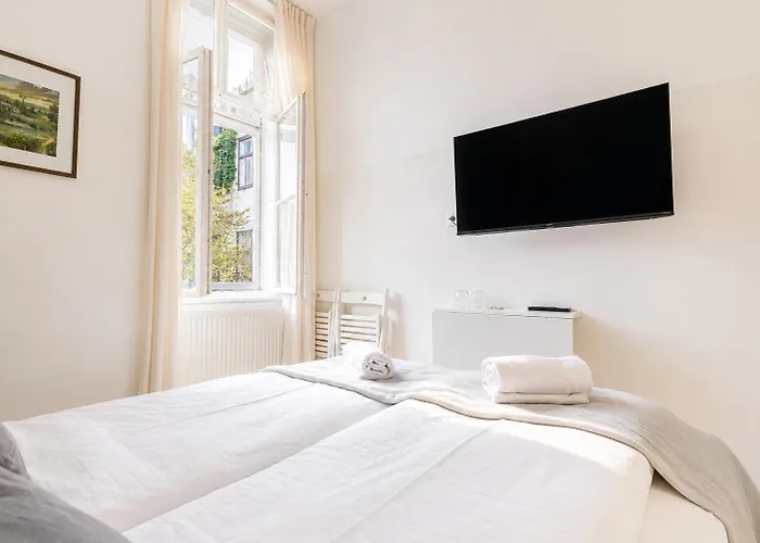 10-min To Westbahnhof, Modern With Tv, Wi-fi Szálloda *
