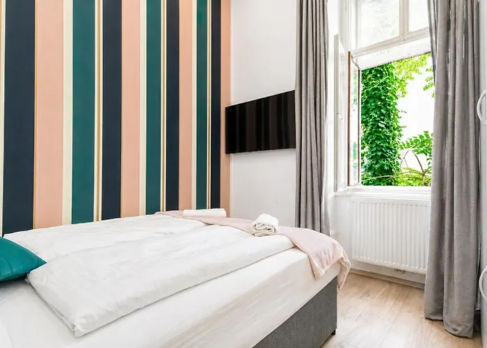 10-min To Westbahnhof, Modern With Tv, Wi-fi Szálloda *